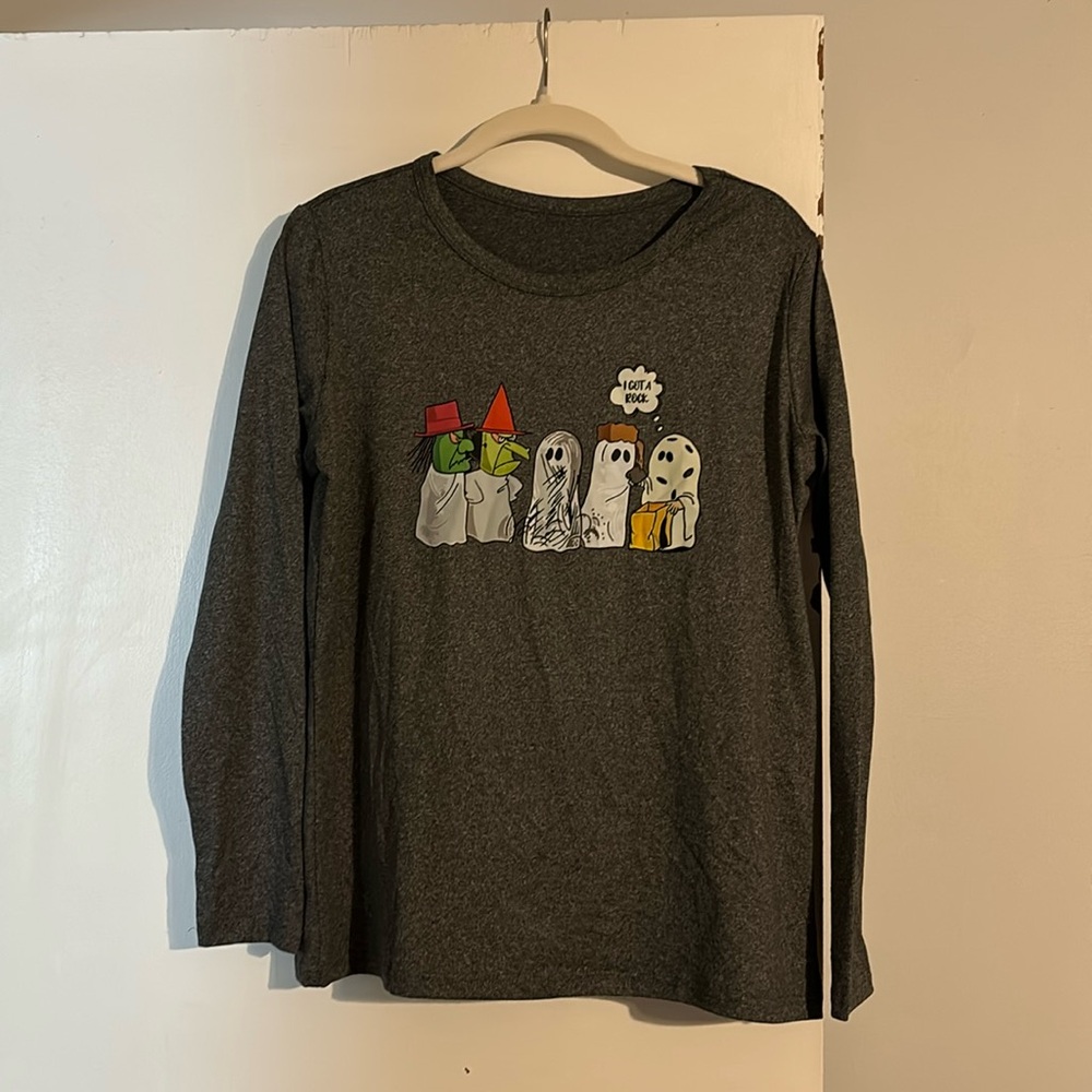 Charlie Brown Halloween t-shirt NWOT